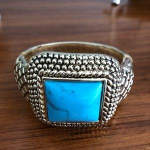 Gold and turquoise bracelet